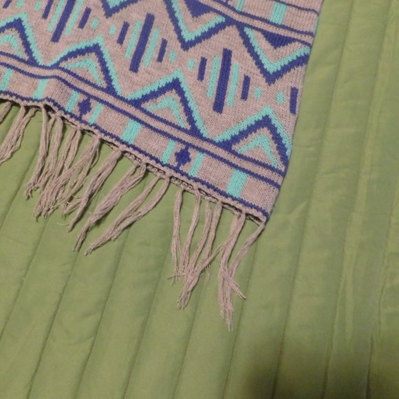 Red Camel woven knit poncho size M EUC - Picture 3 of 10